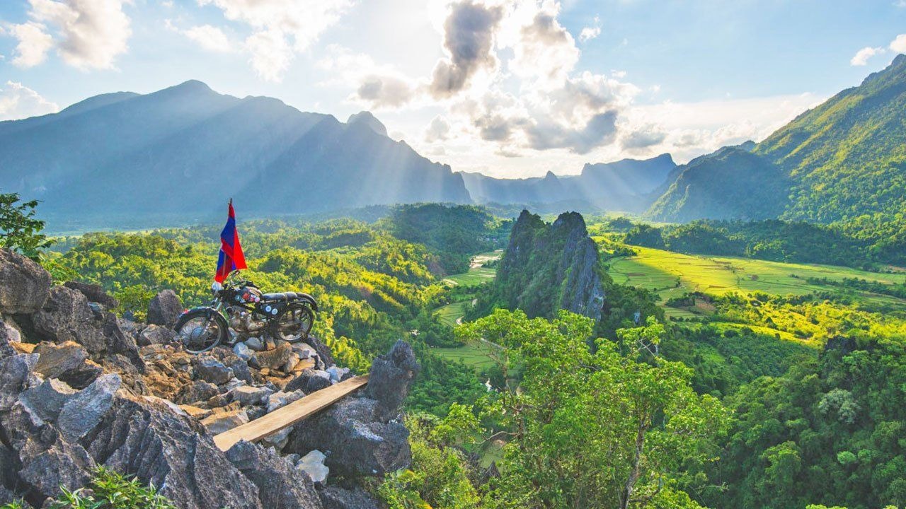 asiawandertour-Vang-Vieng-View-Point