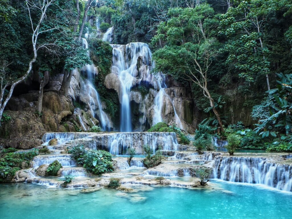 Kuang-Si-Waterfalls-Banner-AWT